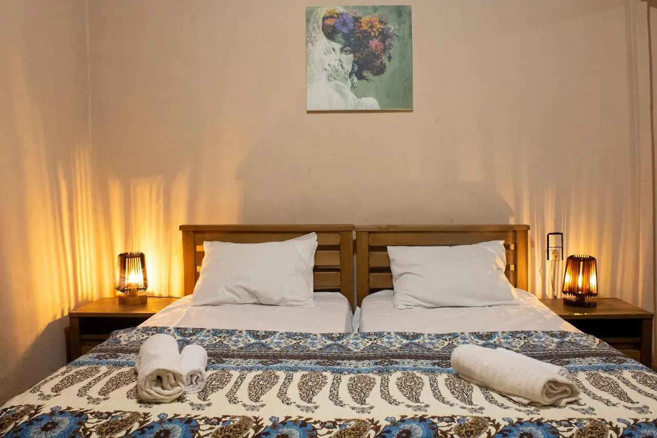 Nino'S Guest House 第比利斯
